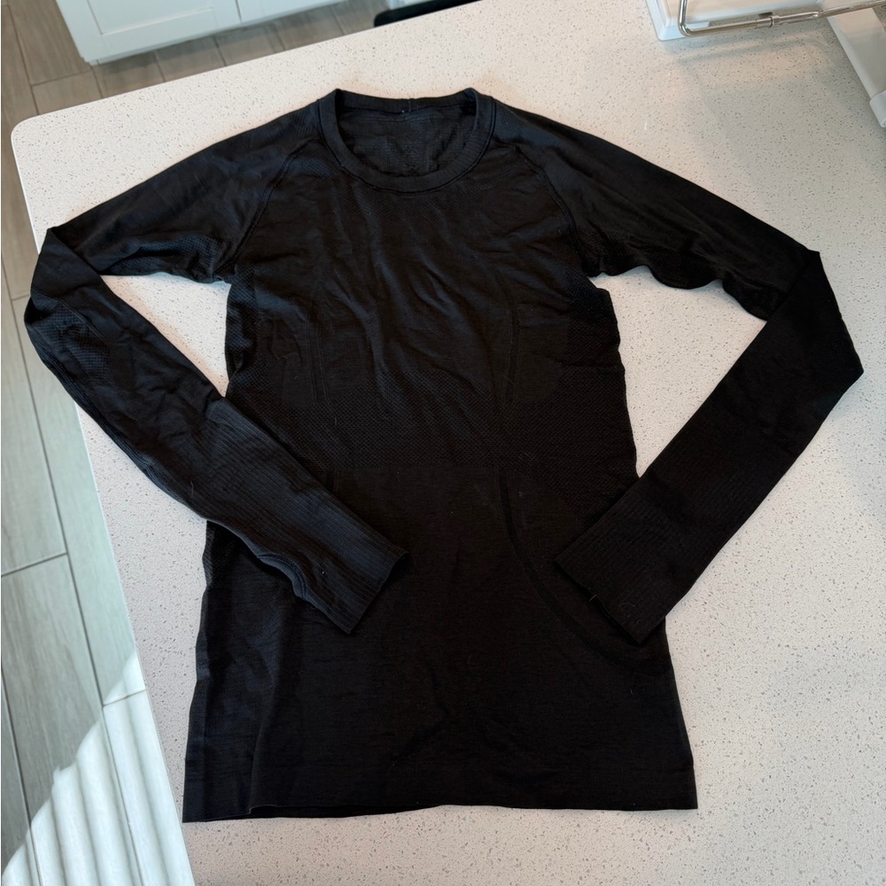 lululemon athletica Black Women's swiftly long sleeve